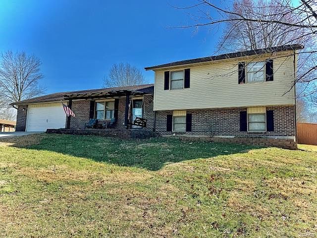 1st image of 2579 Magnolia Ave