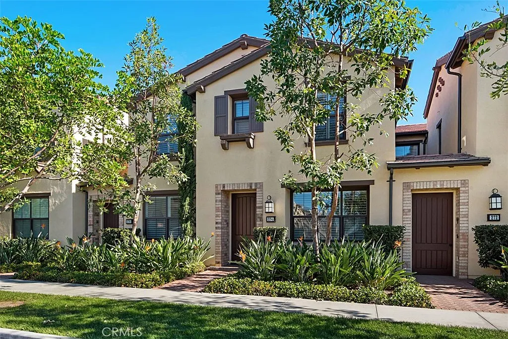 2 bed, 2.5 bath, 1501 sqft, $4,500 — Photo 1