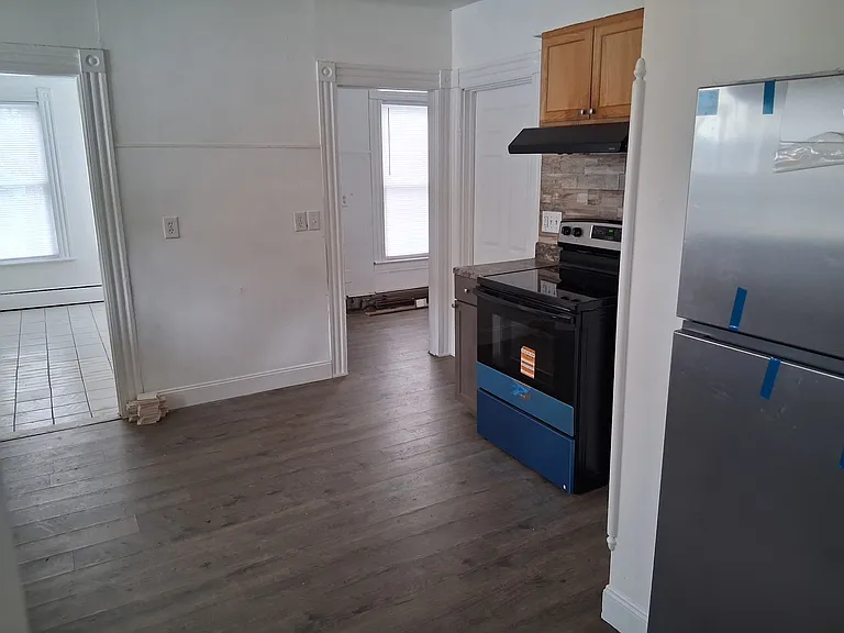 39 Hoffman St #2 — Photo 9