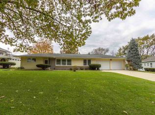 136 Lillian Ln, Waterloo, IA 50701