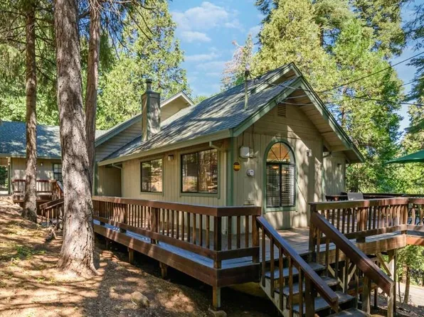 3525 Jade Dr, Pollock Pines, CA 95726