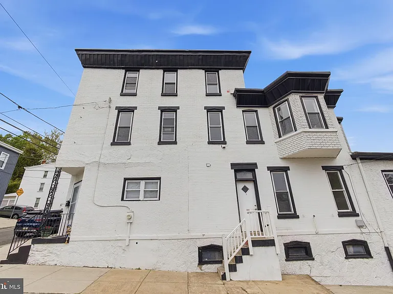 213 Hermitage St — Photo 29
