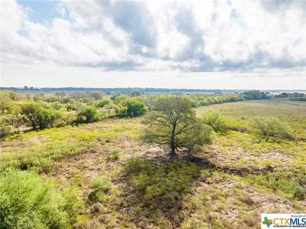 W Side Corner Highway 90a Fm #2091, Gonzales, TX 78629