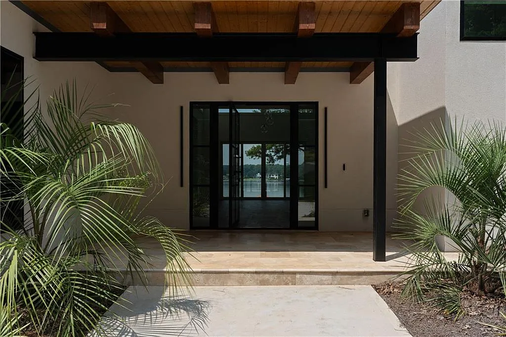 4 bed, 4.5 bath, 5200 sqft, $22,000 — Photo 3