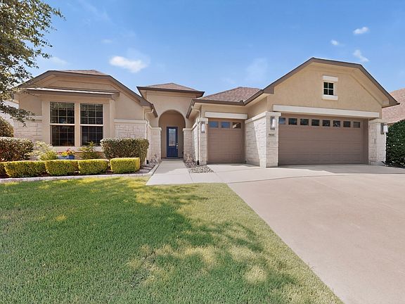 3rd image of 9801 Lindenwood Trl