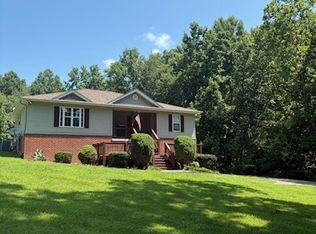 1134 Pee Dee Branch Rd, Cottontown, TN 37048