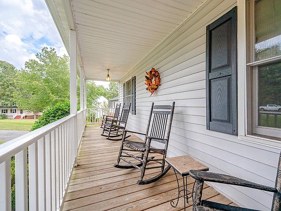 5th image of 118 Whispering Pines Ct