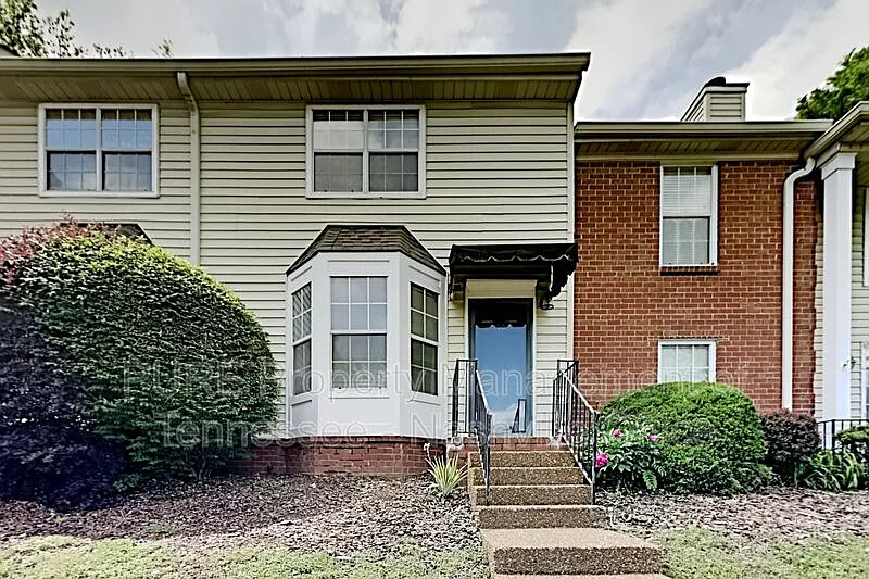 120 Spring Place Dr