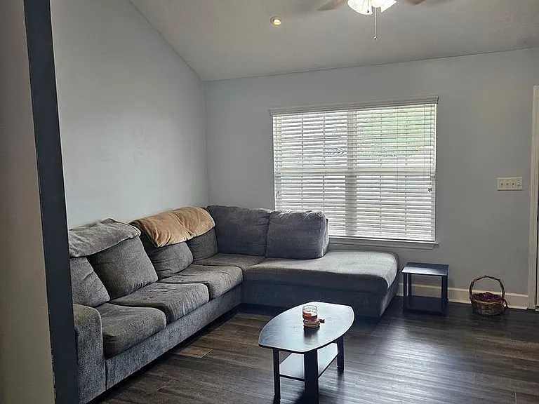 315 Gabrielle Ln — Photo 30
