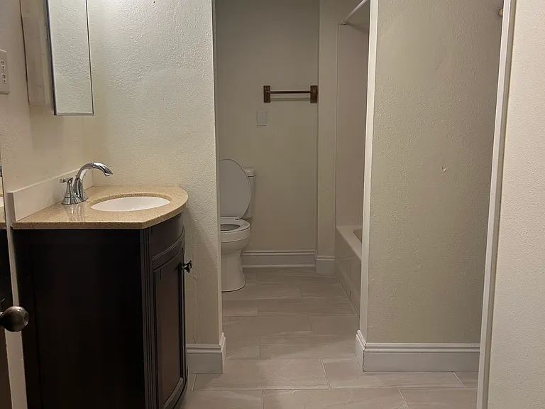 351 Saint George Ave #351.5 — Photo 5
