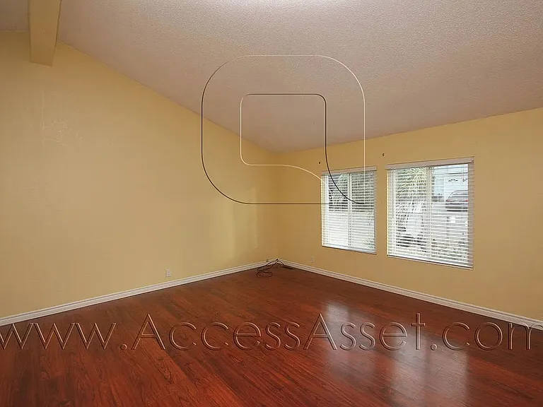 16364 Stevens Ave — Photo 6
