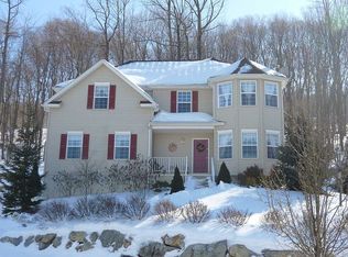 9 Poplar Ct, Hackettstown, NJ 07840