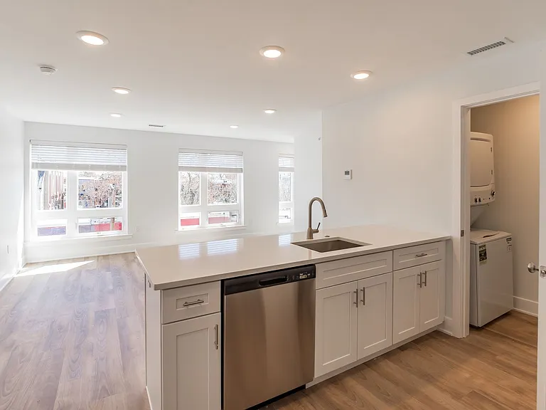 1616 N Bailey Street — Photo 5