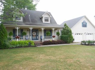 135 S Old Military Rd, Saint Joseph, TN 38481