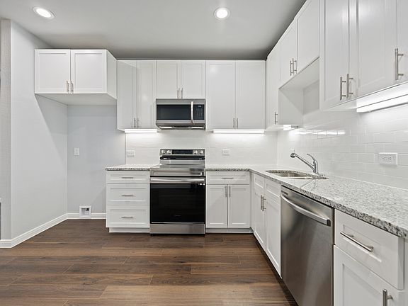 4th image of 18831 Luminescent Ln