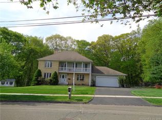 155 Pepperidge Cir, Stratford, CT 06614