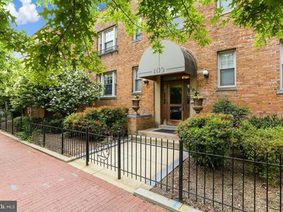 105 6th St SE APT 201, Washington, DC, 20003