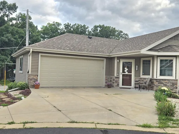 2004 Butler Ct, Middleton, WI 53562