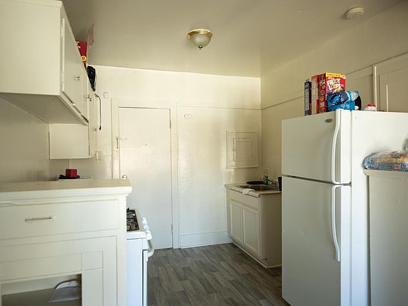 4th image of 920 North 37th STREET
