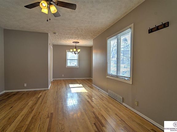 4th image of 923 Cole Creek Dr
