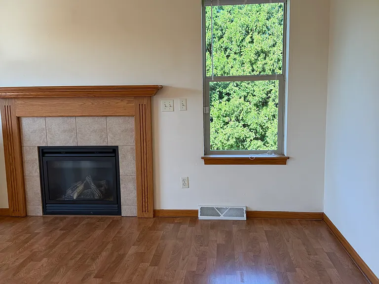 514 N Westmount Dr #4 — Photo 15