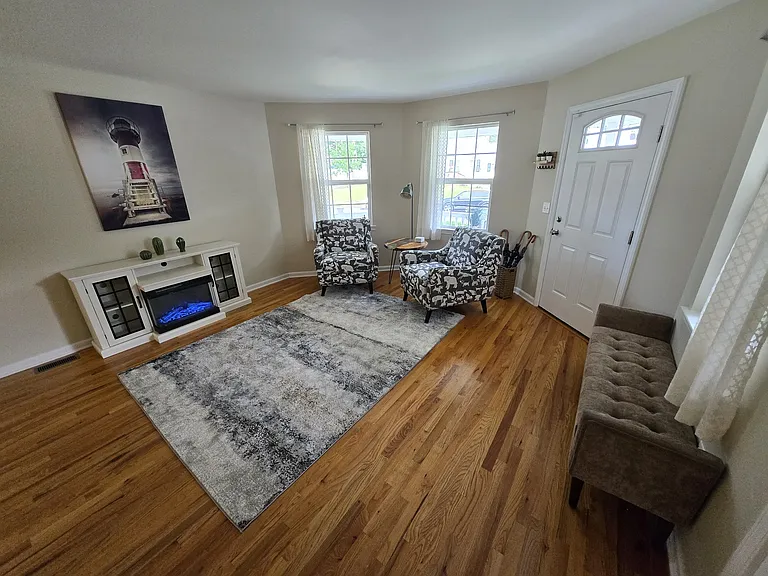 217 Alameda Ave — Photo 5