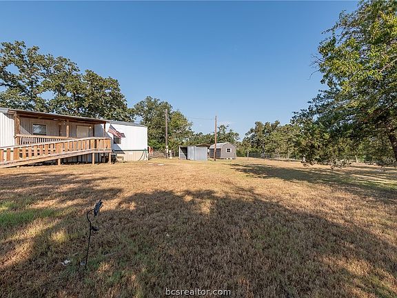 2nd image of 435 Leaning Oak Ln