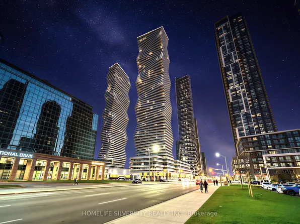 3900 Confederation Pkwy #3908, Mississauga, ON L5B 0M3