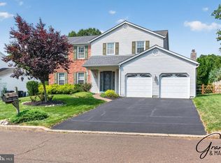 15 Black Pine Rd, Holland, PA 18966