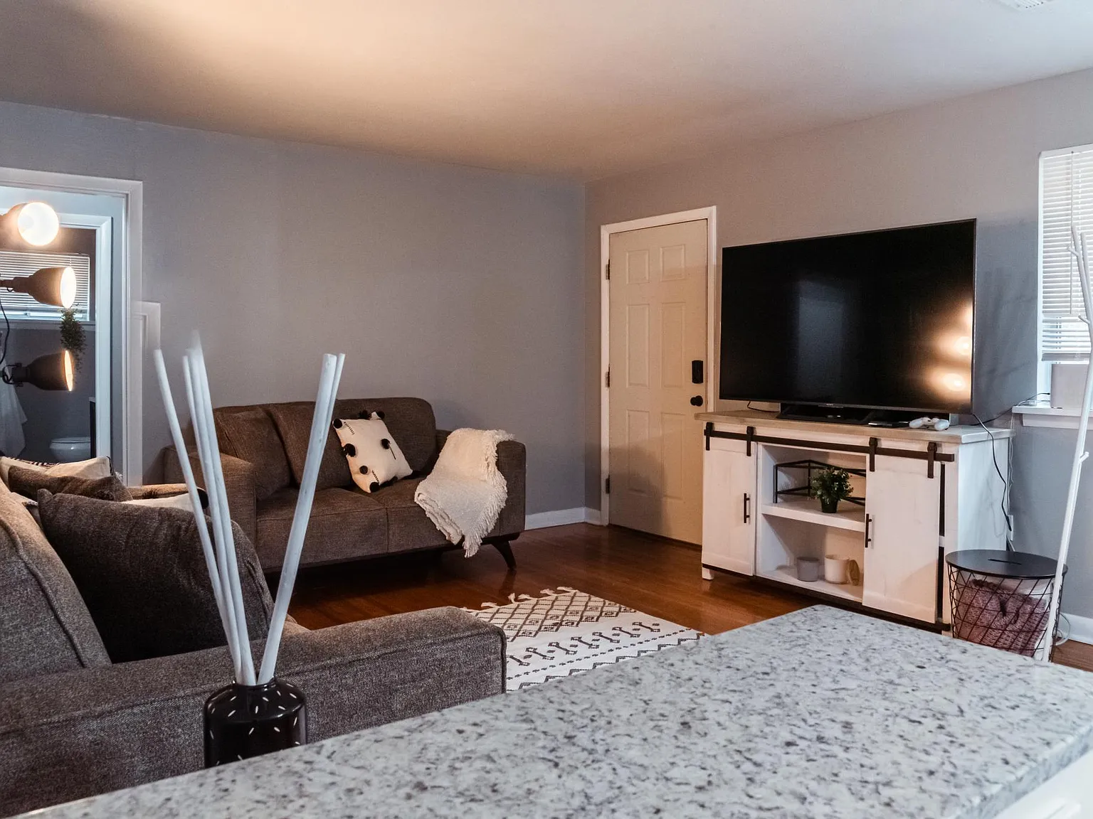 16 Monica Dr — Photo 2