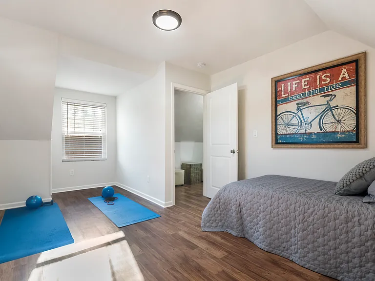 25 Aubrey St #2 — Photo 12