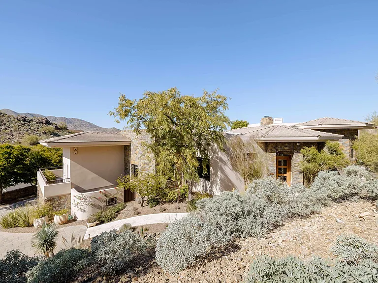 7451 N Las Brisas Ln — Photo 29