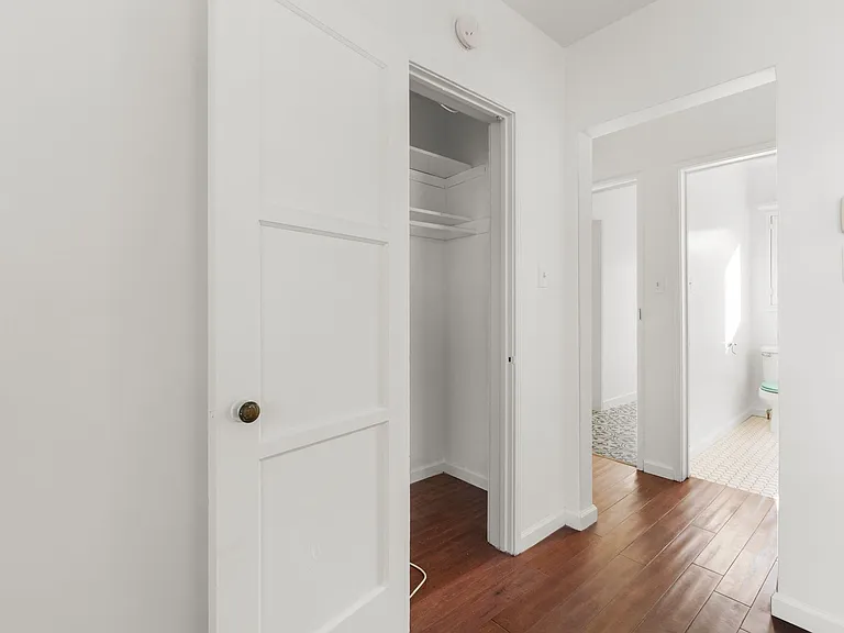 4634 Clarissa Ave #4634 — Photo 9