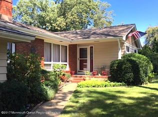 864 Ocean View Dr, Toms River, NJ 08753