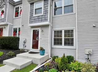 19 Applewood Ct, Horsham, PA 19044