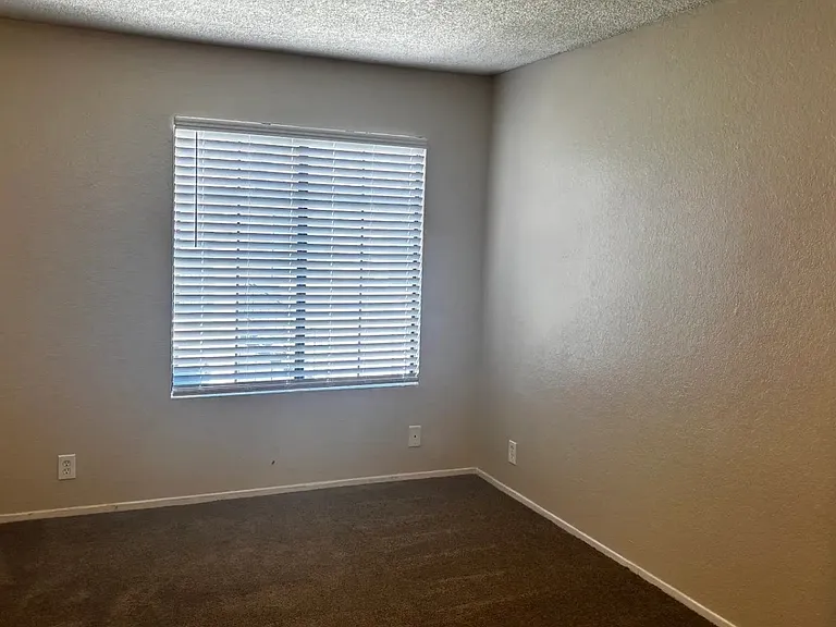2554 Olive Dr #92 — Photo 13