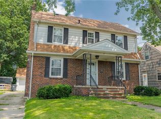 1015 Dan St, Akron, OH 44310