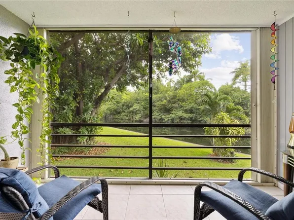 104 Royal Park Drive #2G, Oakland Park, FL 33309