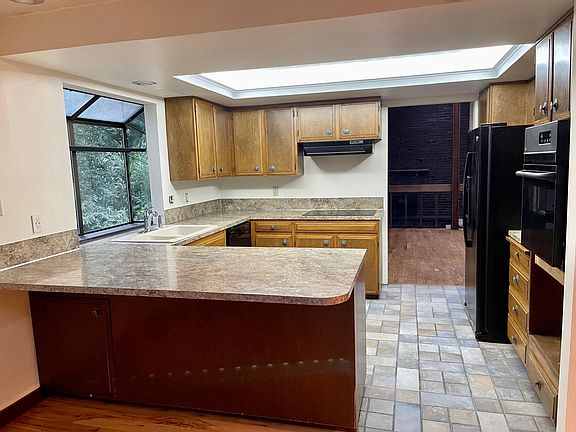 Kitchen: New countertops & appliances.