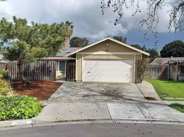 2869 Donizetti Ct, San Jose, CA 95132