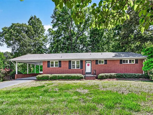 1348 Henley Dr, Asheboro, NC 27205