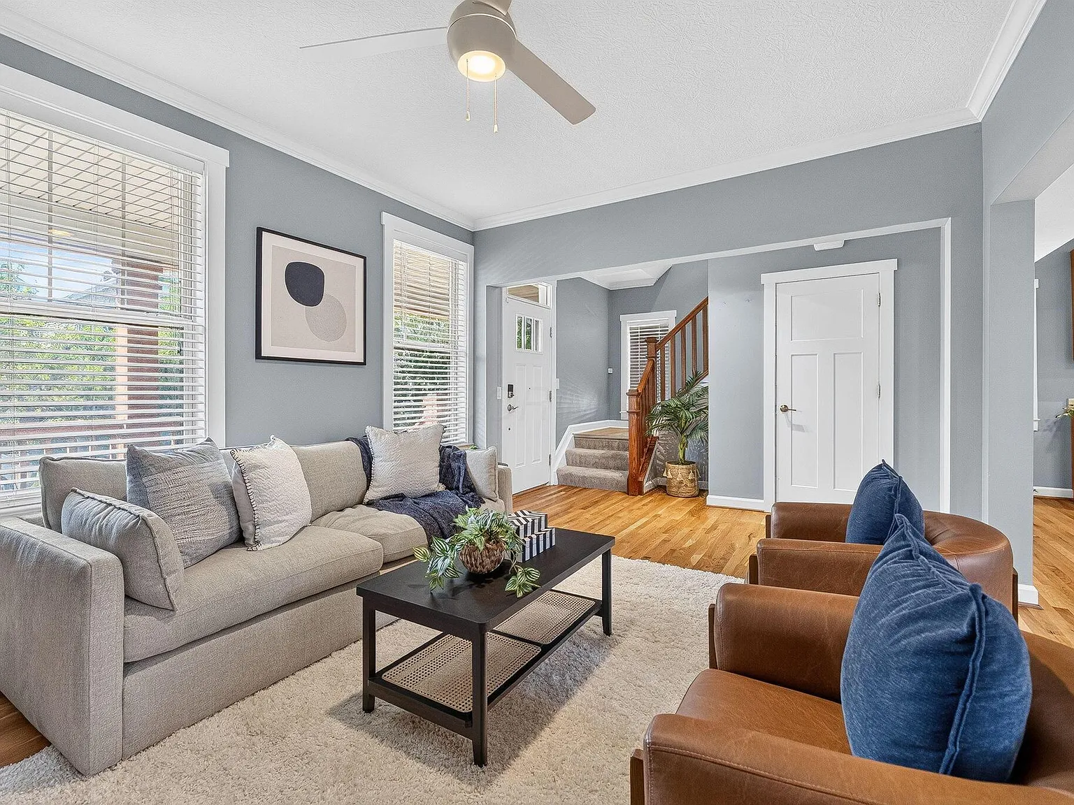 2 bed, 2.5 bath, 1402 sqft, $3,300 — Photo 4
