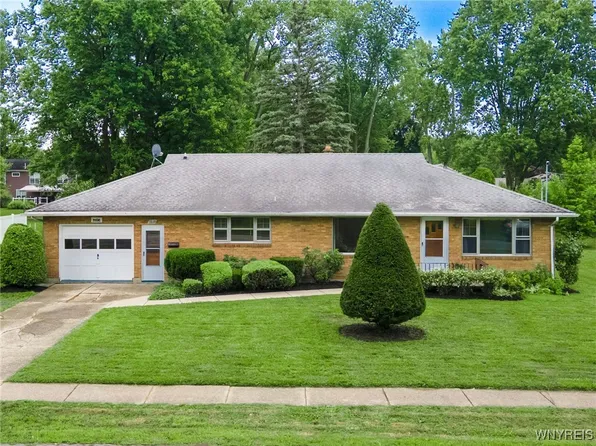 1120 Ruie Rd, North Tonawanda, NY 14120