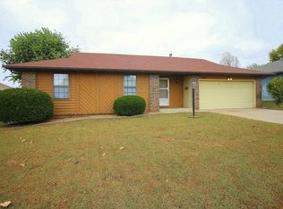 2747 W Roxbury St, Springfield, MO 65807