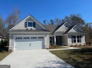 106 Clearwater Dr, Brunswick, GA 31523