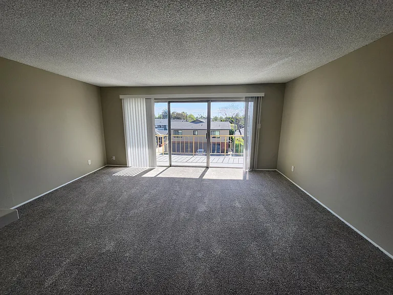 323 Obispo Ave #206 — Photo 8