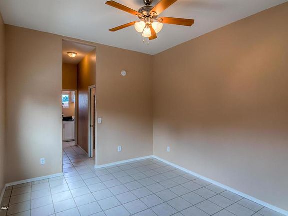 3rd image of 833 E Hedrick Dr
