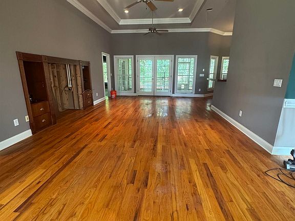 4th image of 142 Southwood Dr