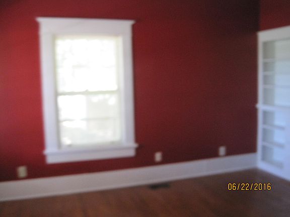 4th image of 1450 N Topeka St