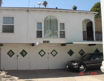 Garage / unit above garage